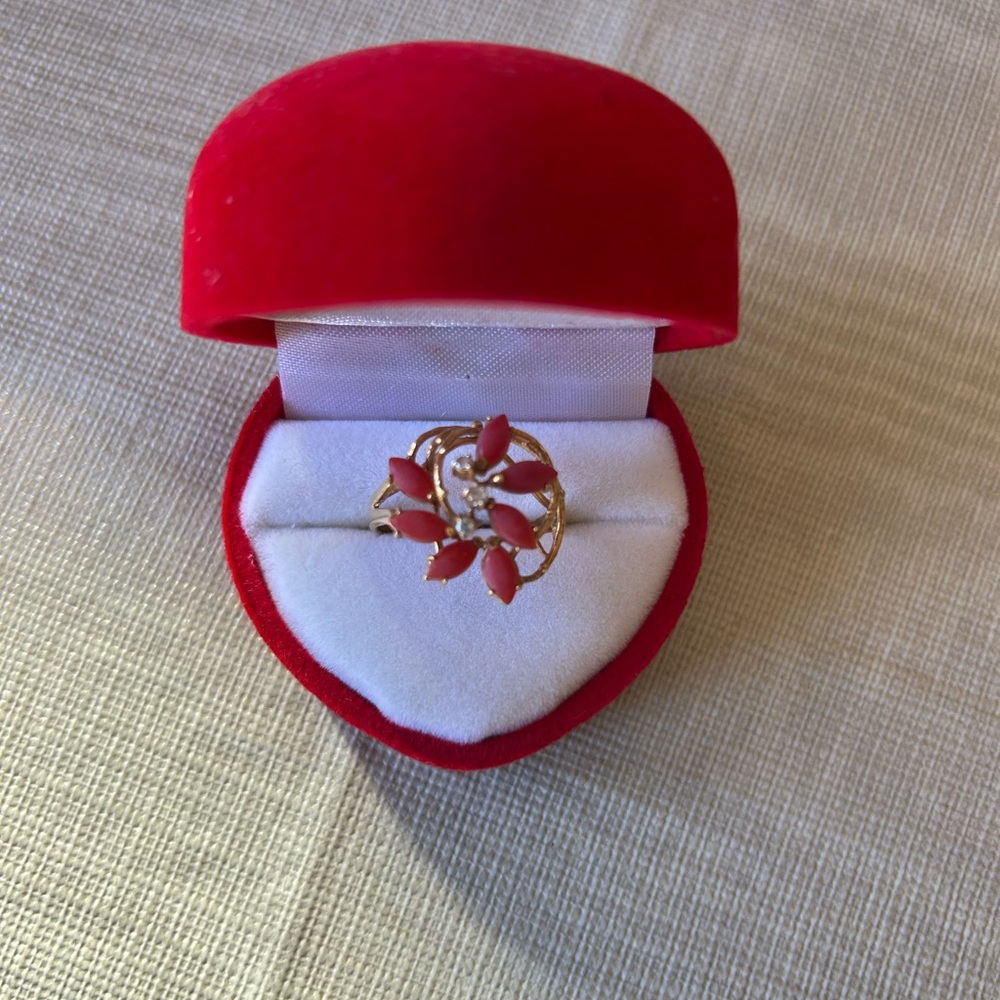14k gold ring with diamonds and coral